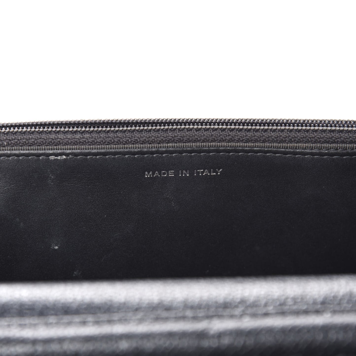 Iridescent Caviar Quilted Wallet On Chain WOC Black