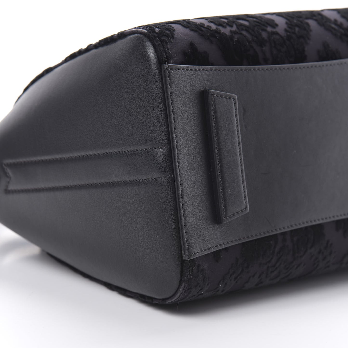 Calfskin Velvet Small Devoree Antigona Black