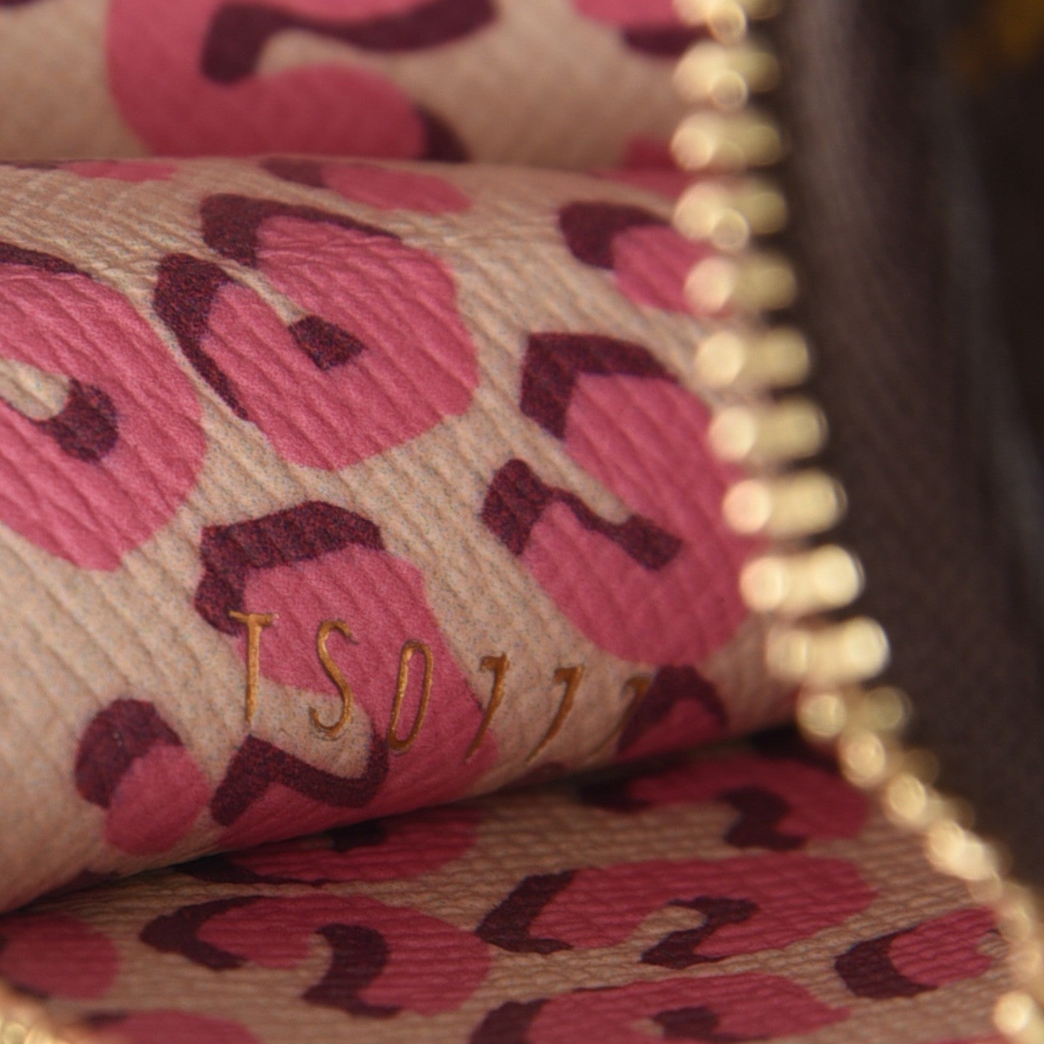 Louis Vuitton Monogram Leopard Coeur Heart Coin Purse Blanc Corail 7 of 8