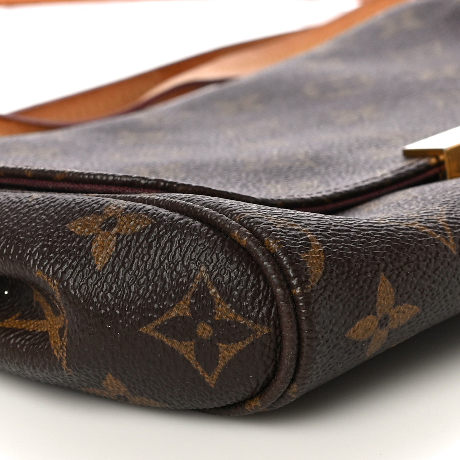 Louis Vuitton Monogram Favorite MM 7 of 19