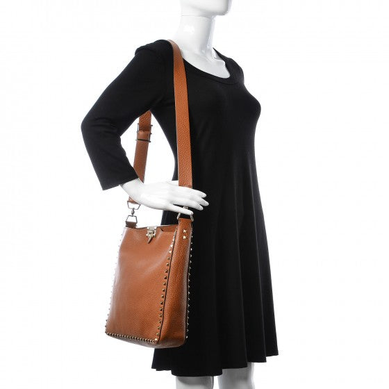 Valentino Garavani Pebbled Calfskin Large Rockstud Flip-Lock Messenger Bag Light Cuir 2 of 7