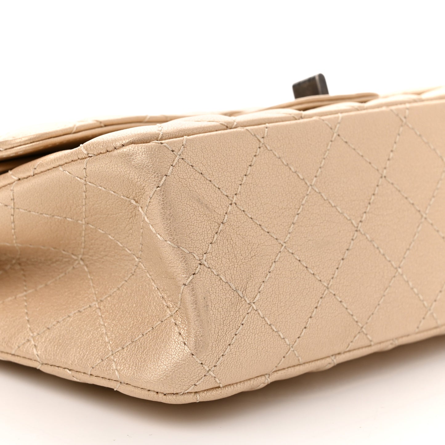Metallic Sheepskin Quilted 2.55 Reissue 225 Flap Beige