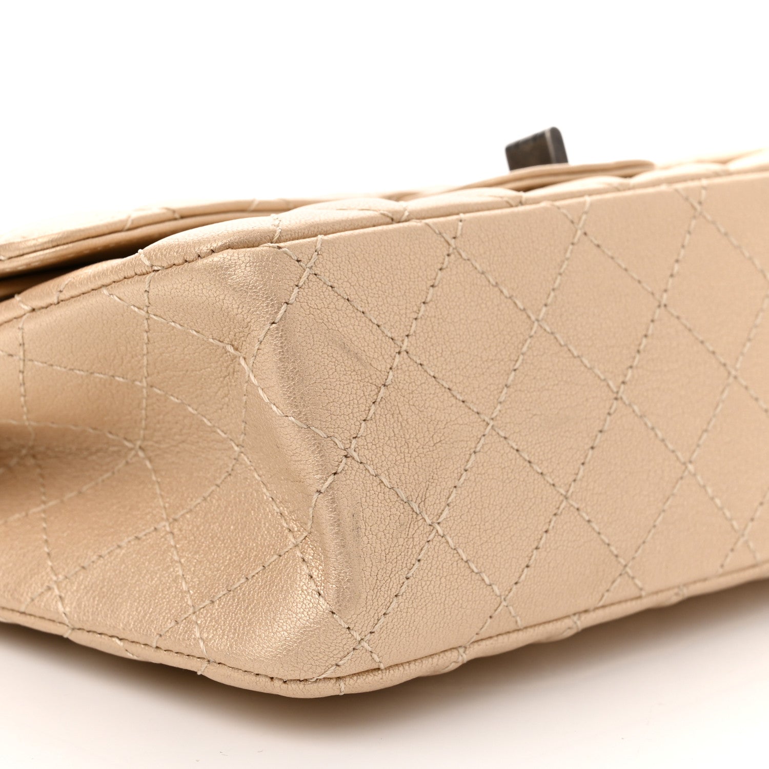 Chanel Metallic Sheepskin Quilted 2.55 Reissue 225 Flap Beige 8 of 9