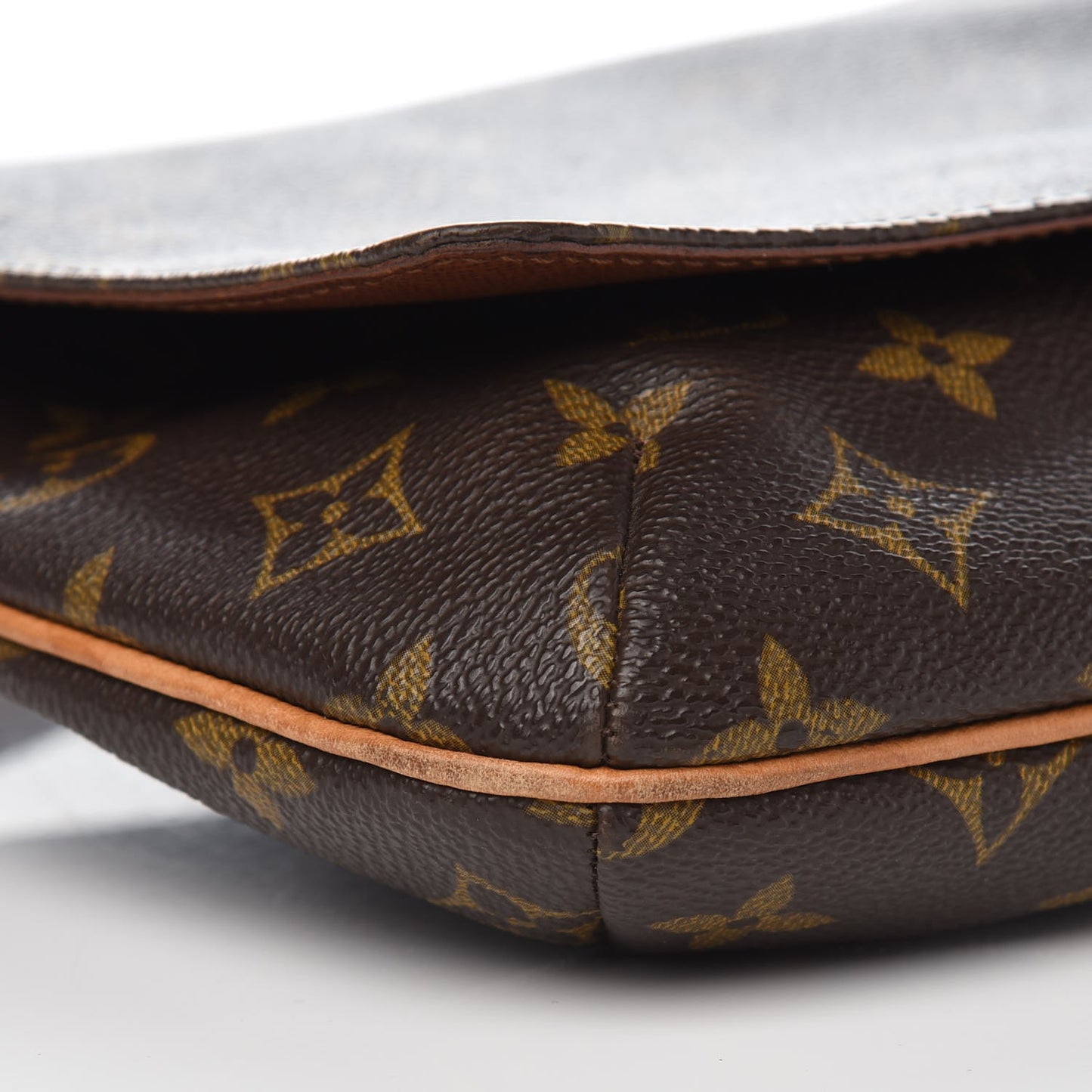Monogram Musette Tango