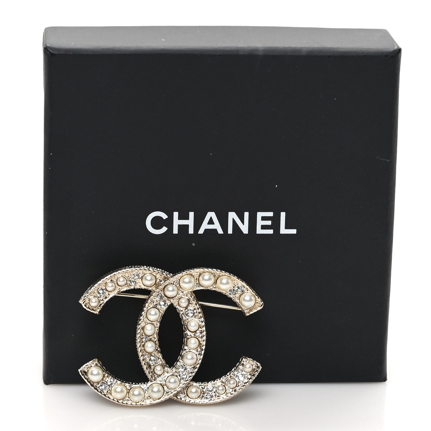 Metal Crystal Graduated Pearl CC Brooch Gold