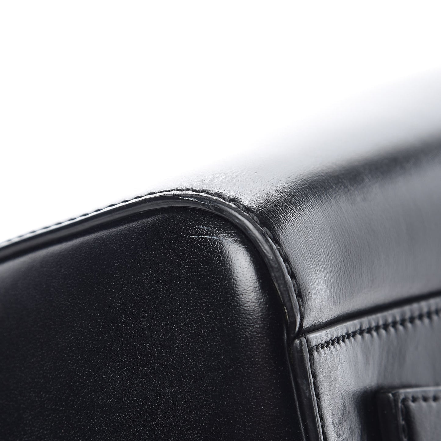 Shiny Lord Calfskin Medium Antigona Black