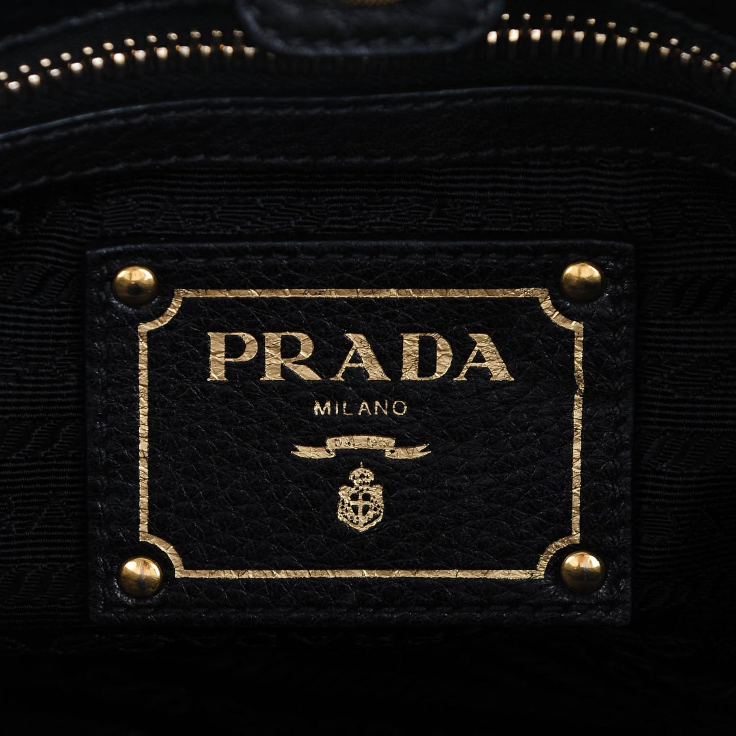 Vitello Daino Tote Nero Black