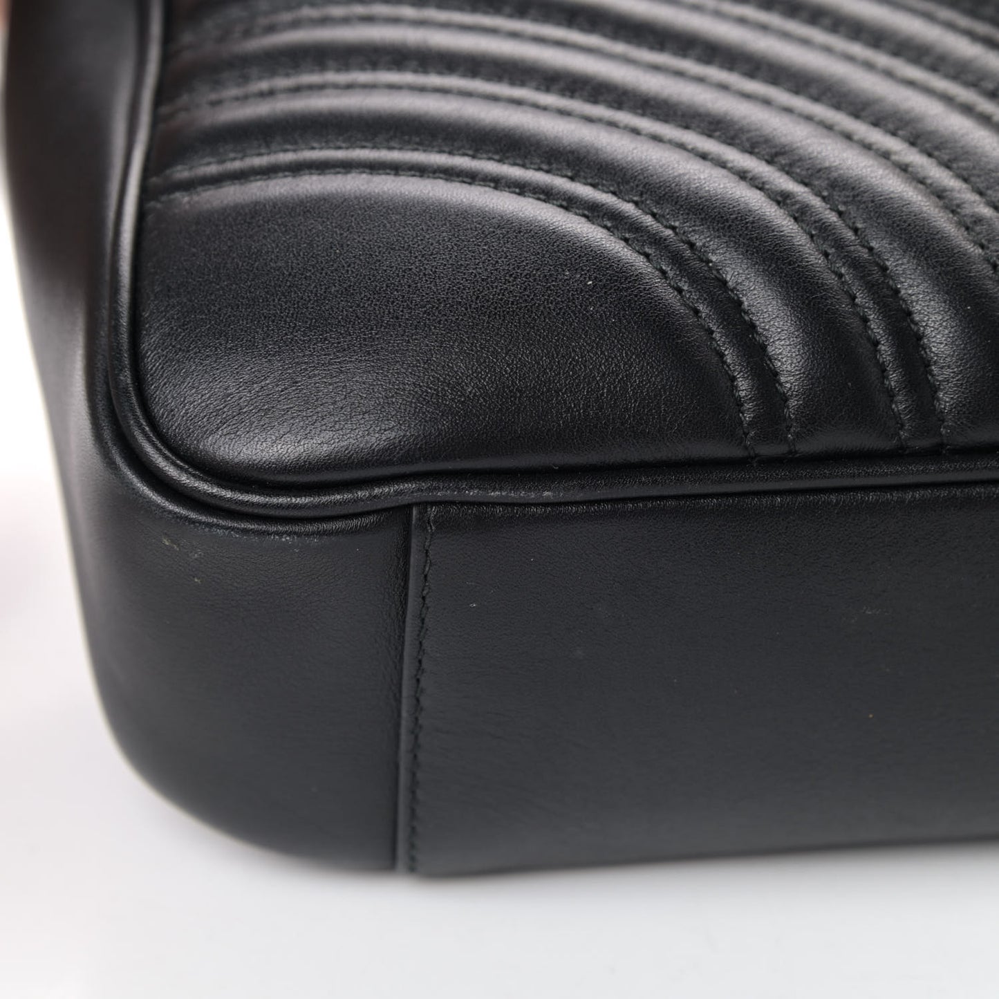 Calfskin Matelasse Medium GG Marmont Shoulder Bag Black