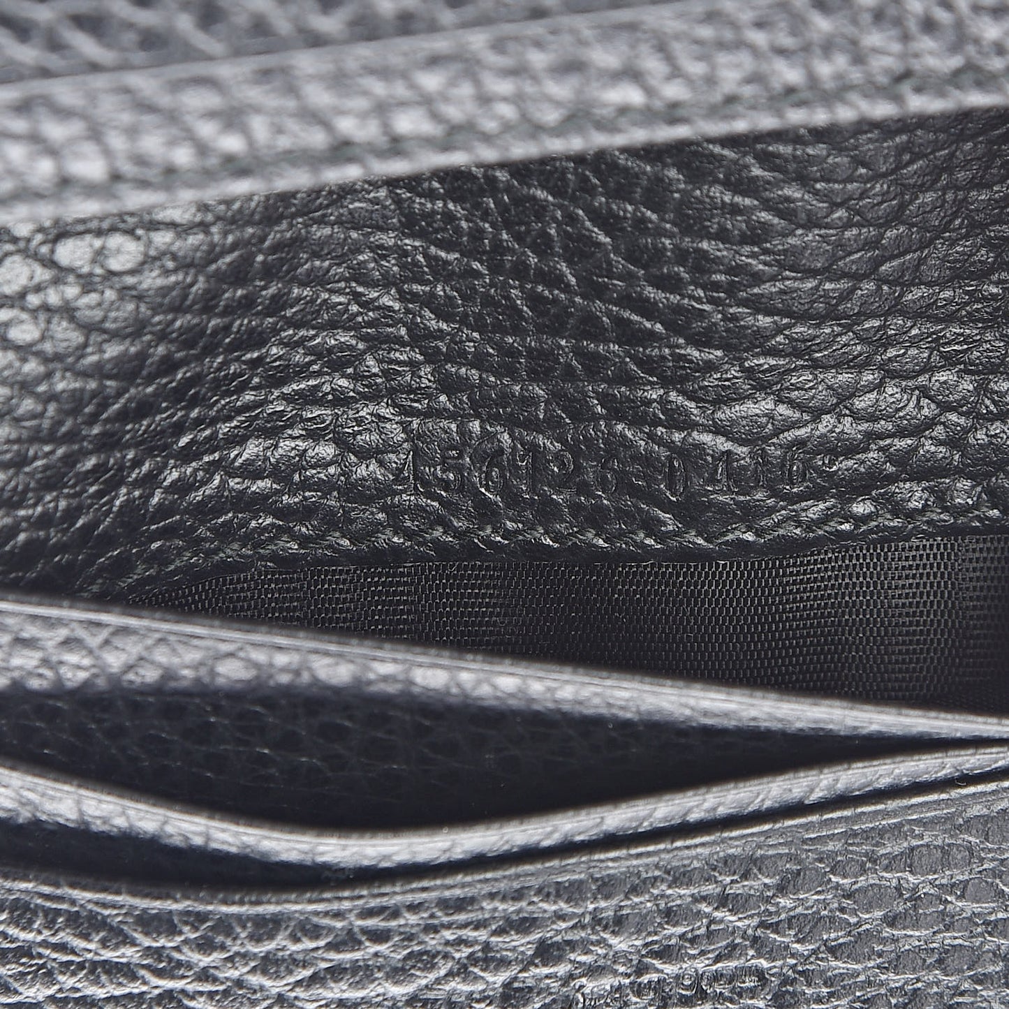 Pebbled Calfskin GG Marmont Card Case Black