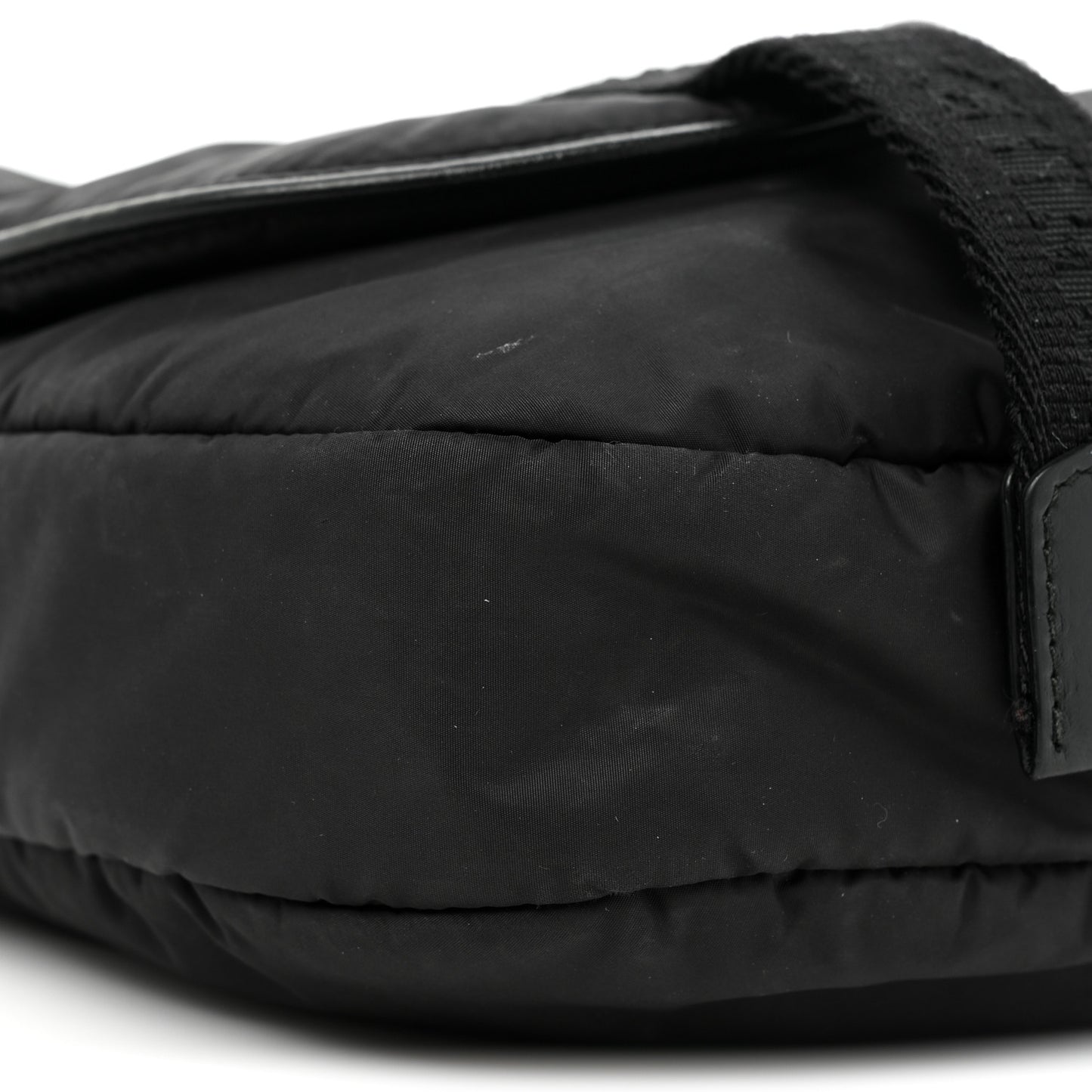 HOMME Nylon Saddle Messenger Bag Black