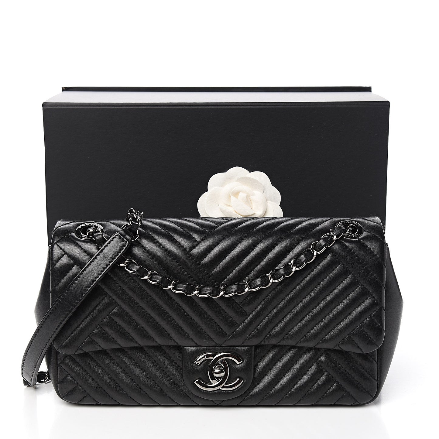 Lambskin Medium CC Crossing Flap Black