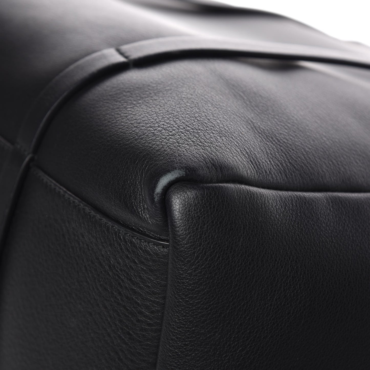 Pebbled Calfskin Medium Everyday Tote Black