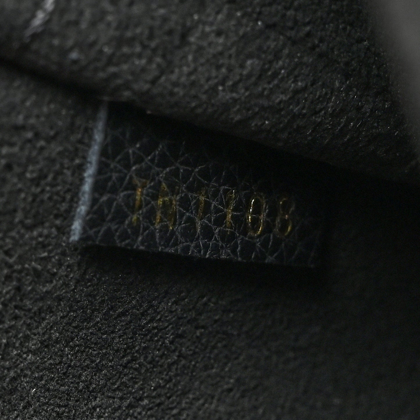 Monogram Daily Pouch Black