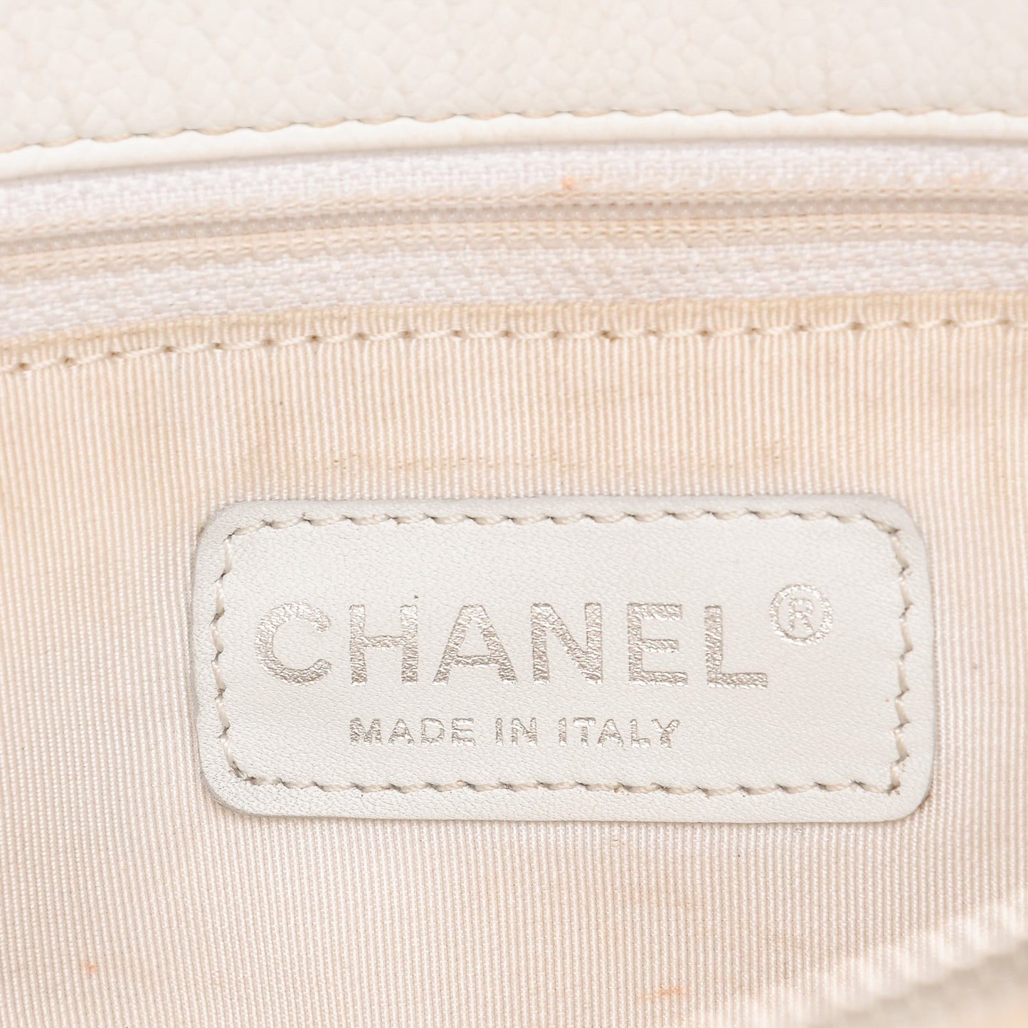 Caviar Quilted Grand Shopping Tote GST White