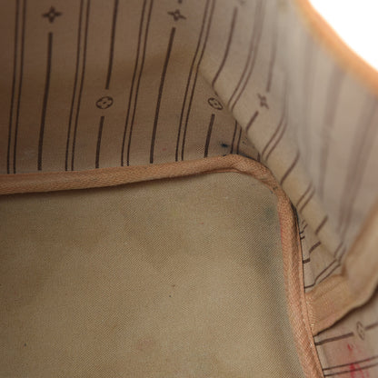 Louis Vuitton Monogram Neverfull MM 13 of 20