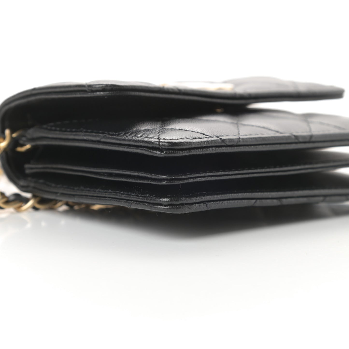 Lambskin Quilted Pearl Crown Clutch With Chain Black