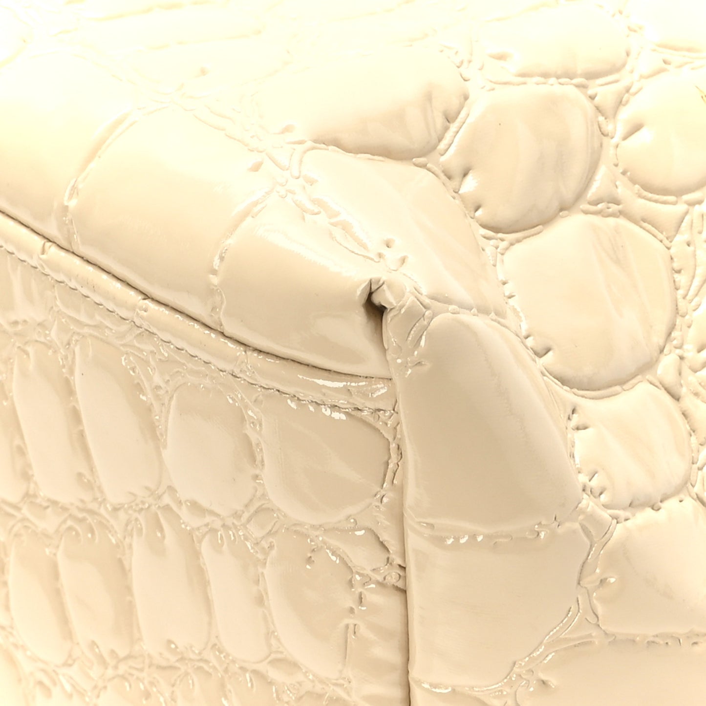 Vernice Alligator Embossed Shoulder Bag Sabbia