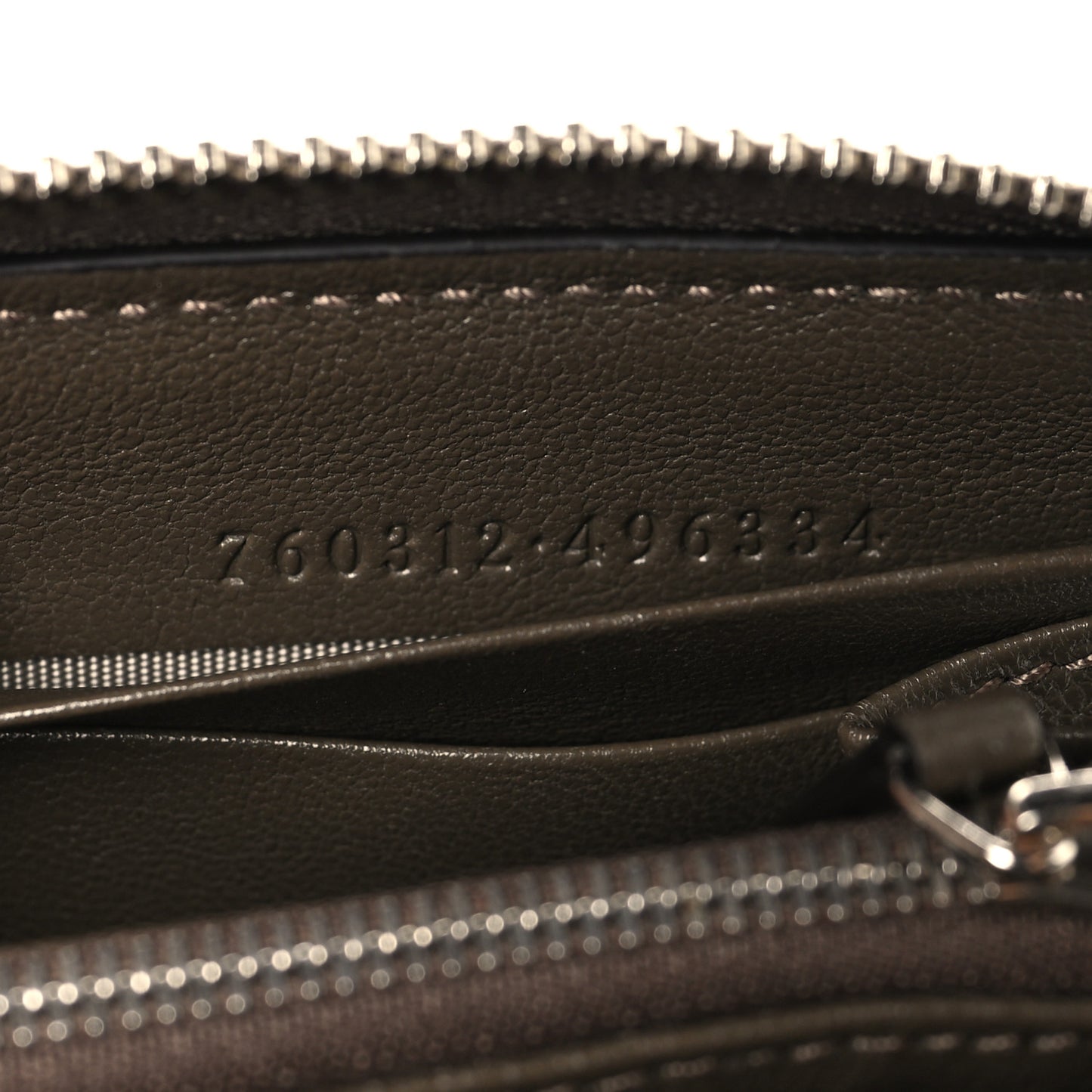 Sakai Be Green Calfskin Diagonal Stitched Blondie Zip Wallet Cuir
