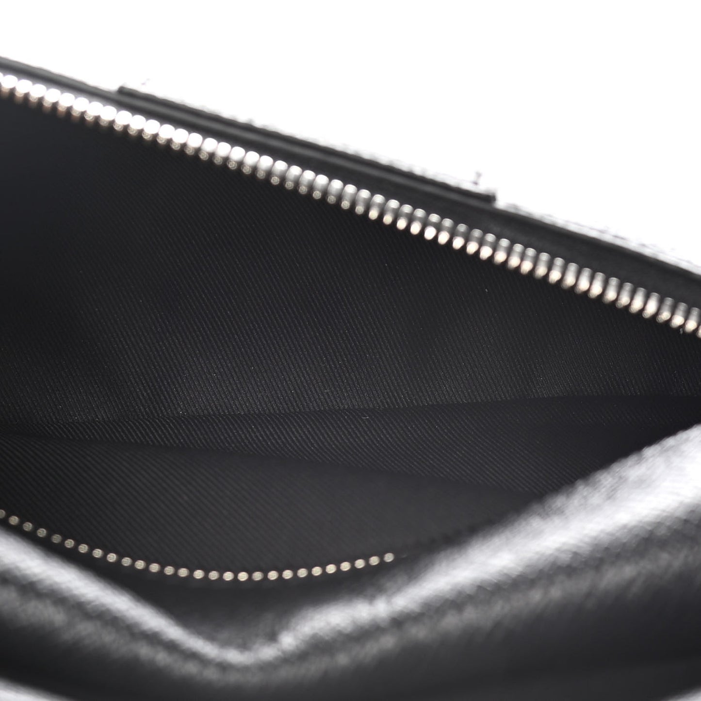 Taiga Monogram Eclipse Outdoor Messenger Black