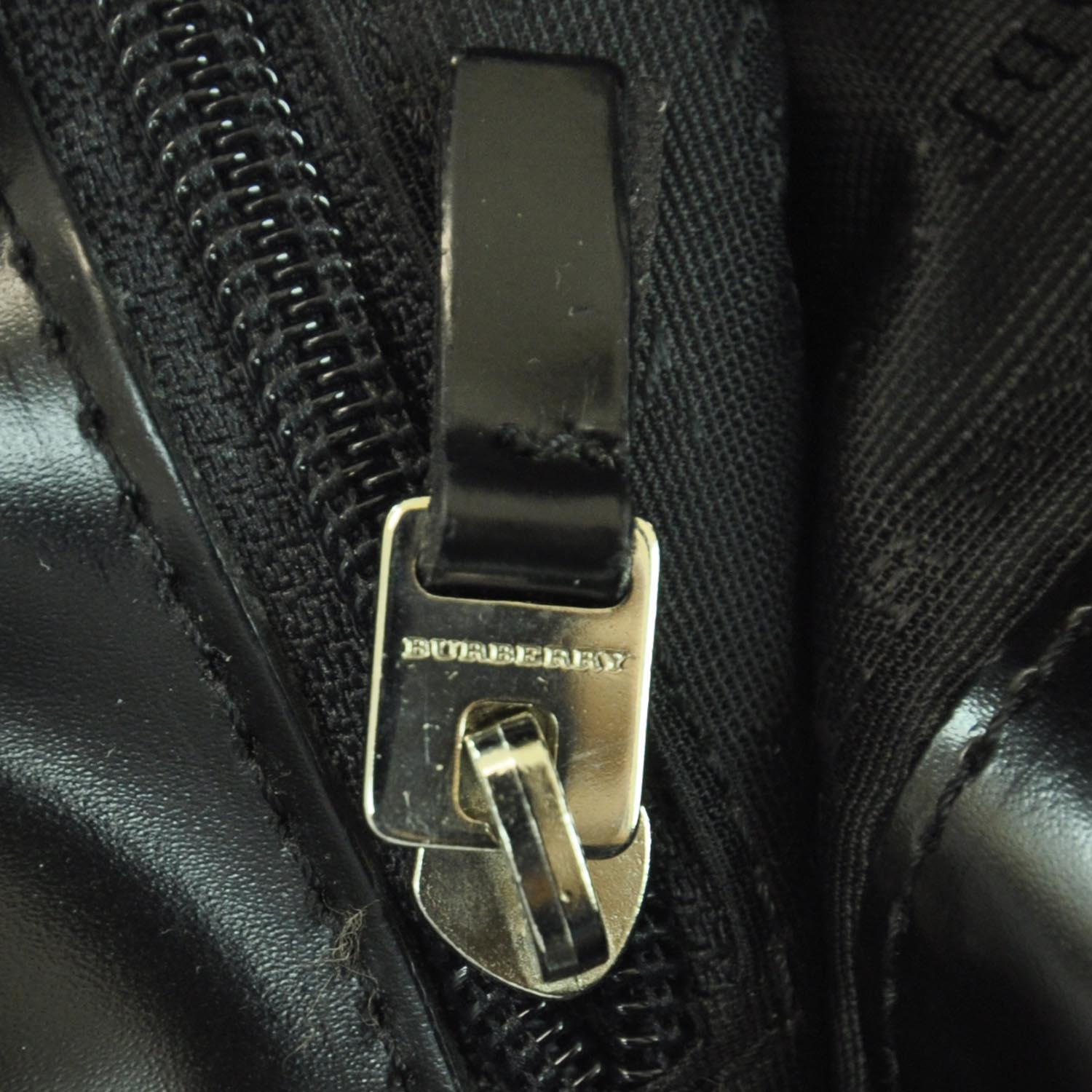 Burberry House Check Tote Black 9 of 11