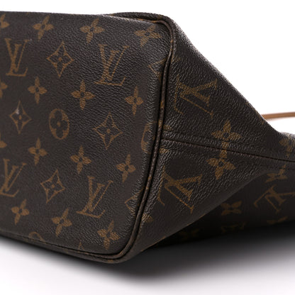 Louis Vuitton Monogram Neverfull MM 9 of 19