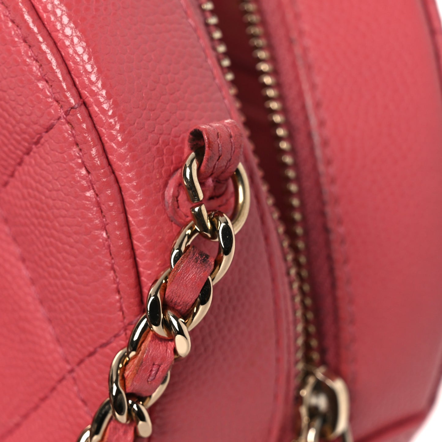 Caviar Quilted Round Clutch With Chain Pink