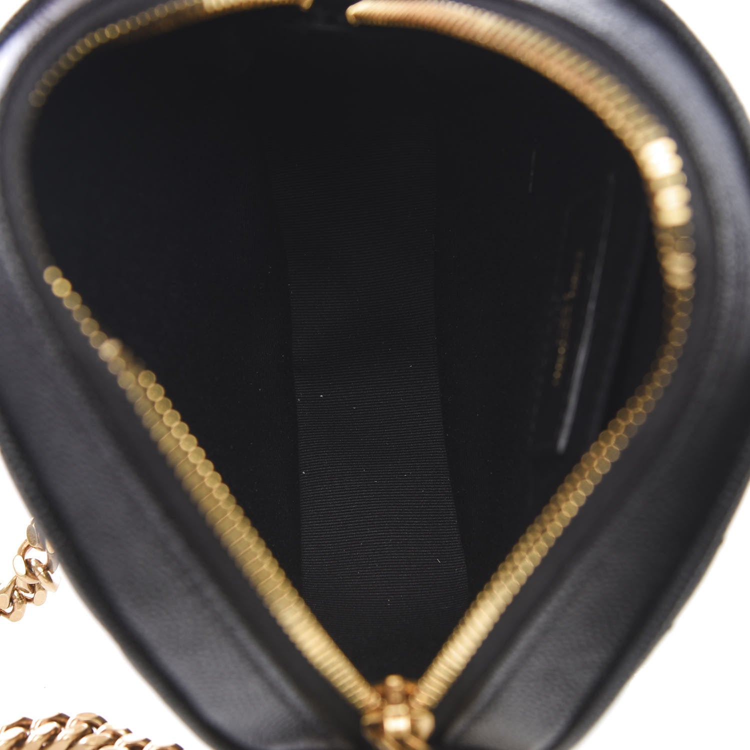 Saint Laurent Grain De Poudre Matelasse Chevron Quilted Round Vinyle Camera Bag Black 4 of 8