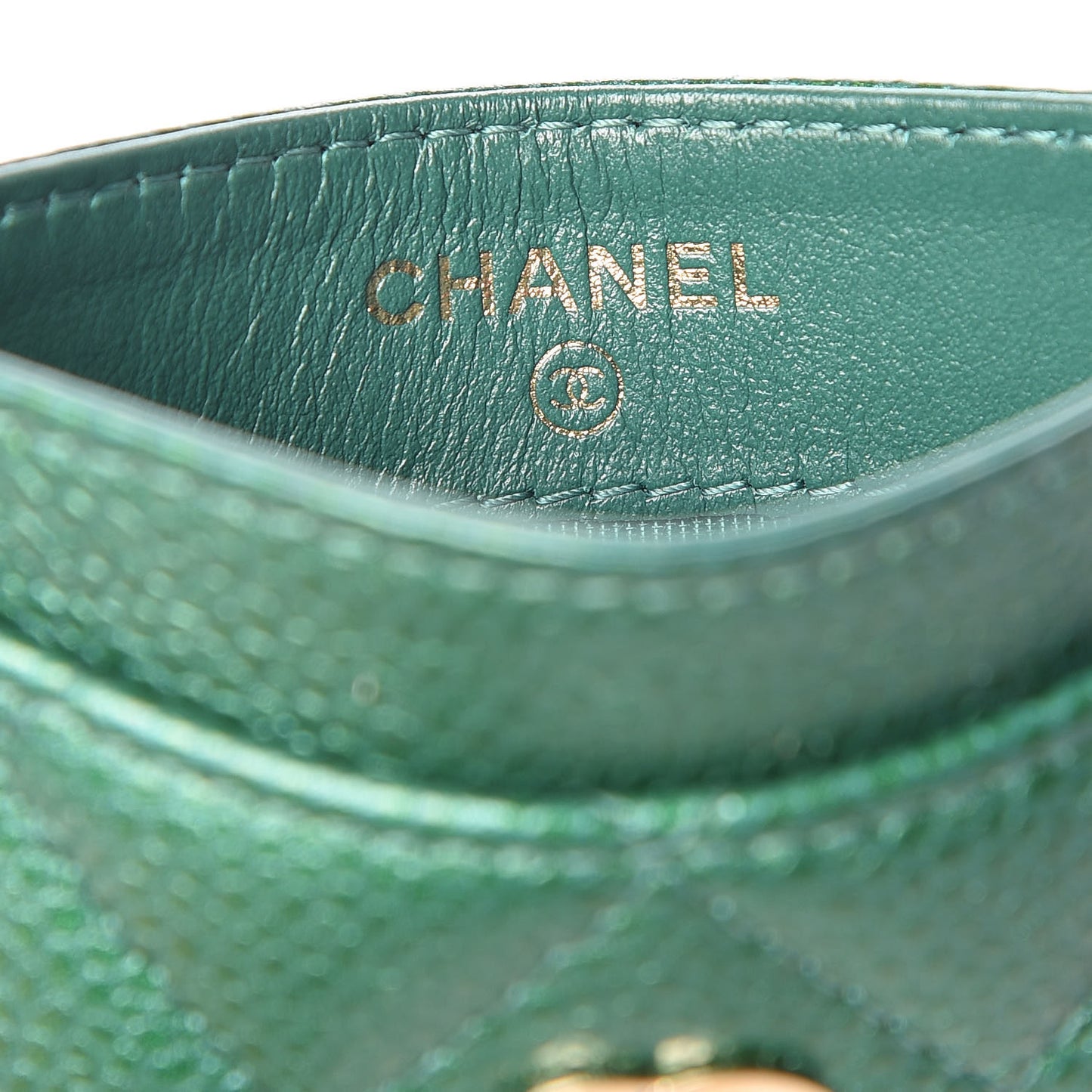 Metallic Caviar Quilted Card Holder Green