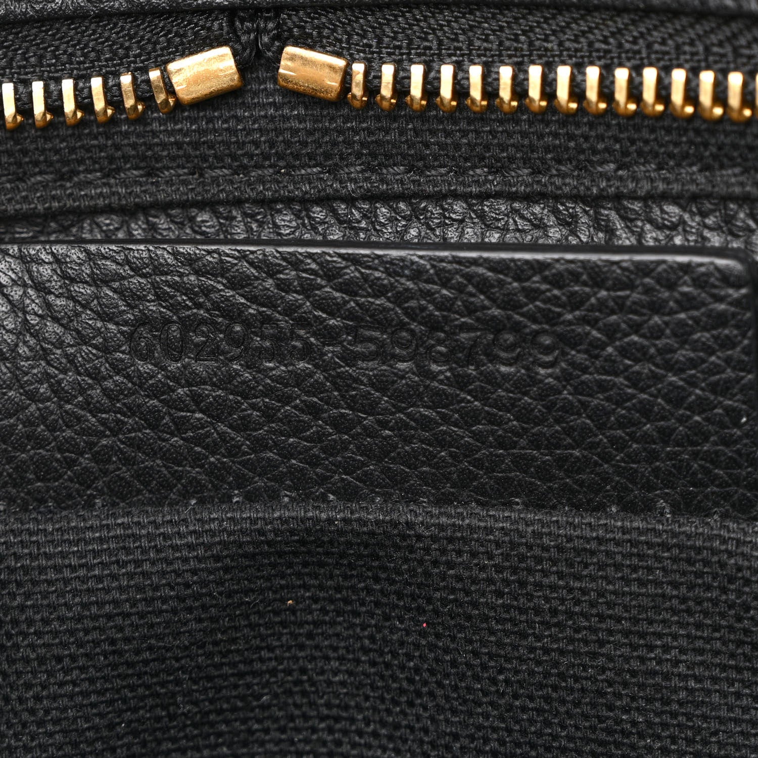 Alexander McQueen Pebbled Calfskin Small Skull Padlock Zip Around Tote Black 7 of 14