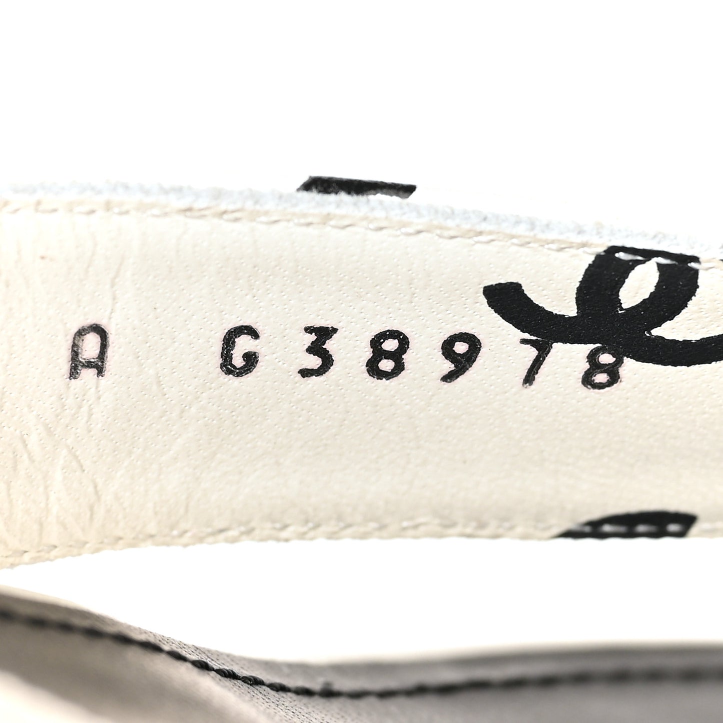 Lambskin Printed CC Thong Sandals 38 White Black