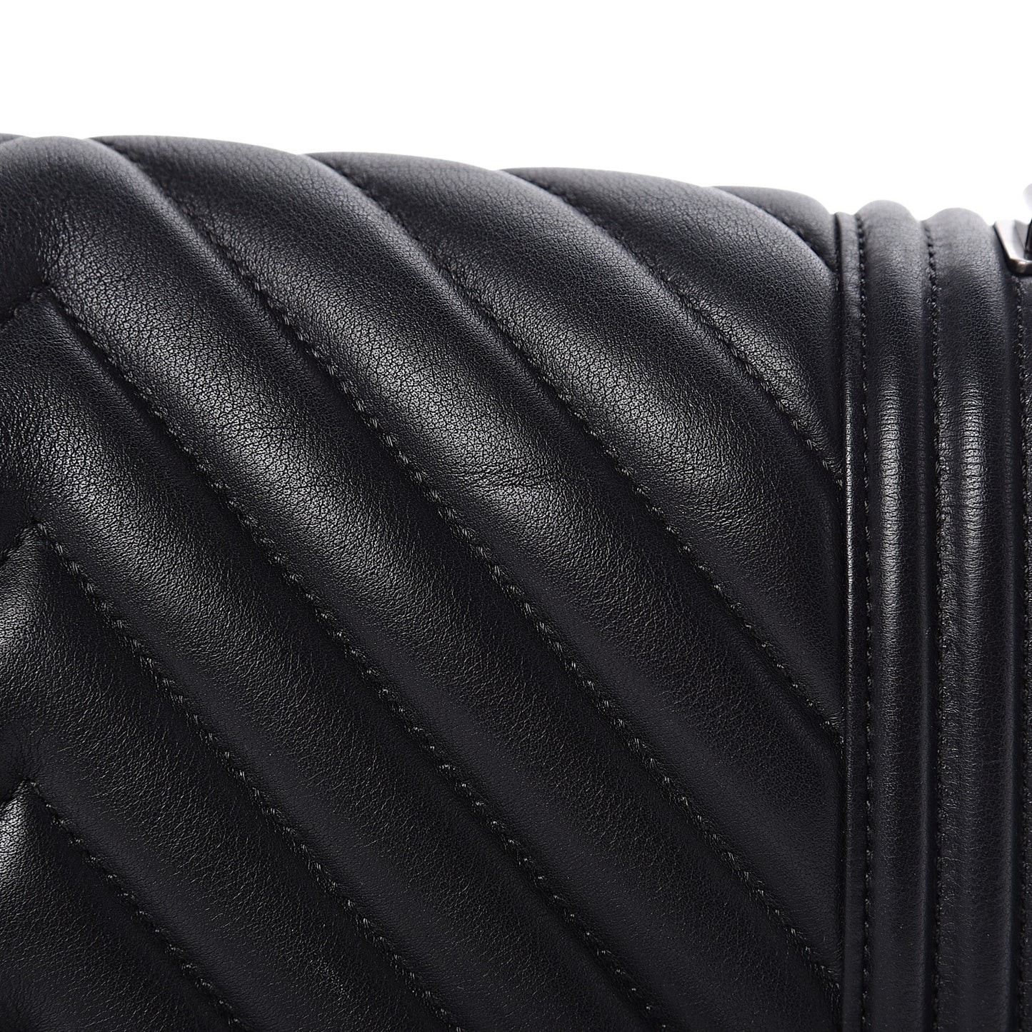 Lambskin Chevron Medium Boy Flap Black