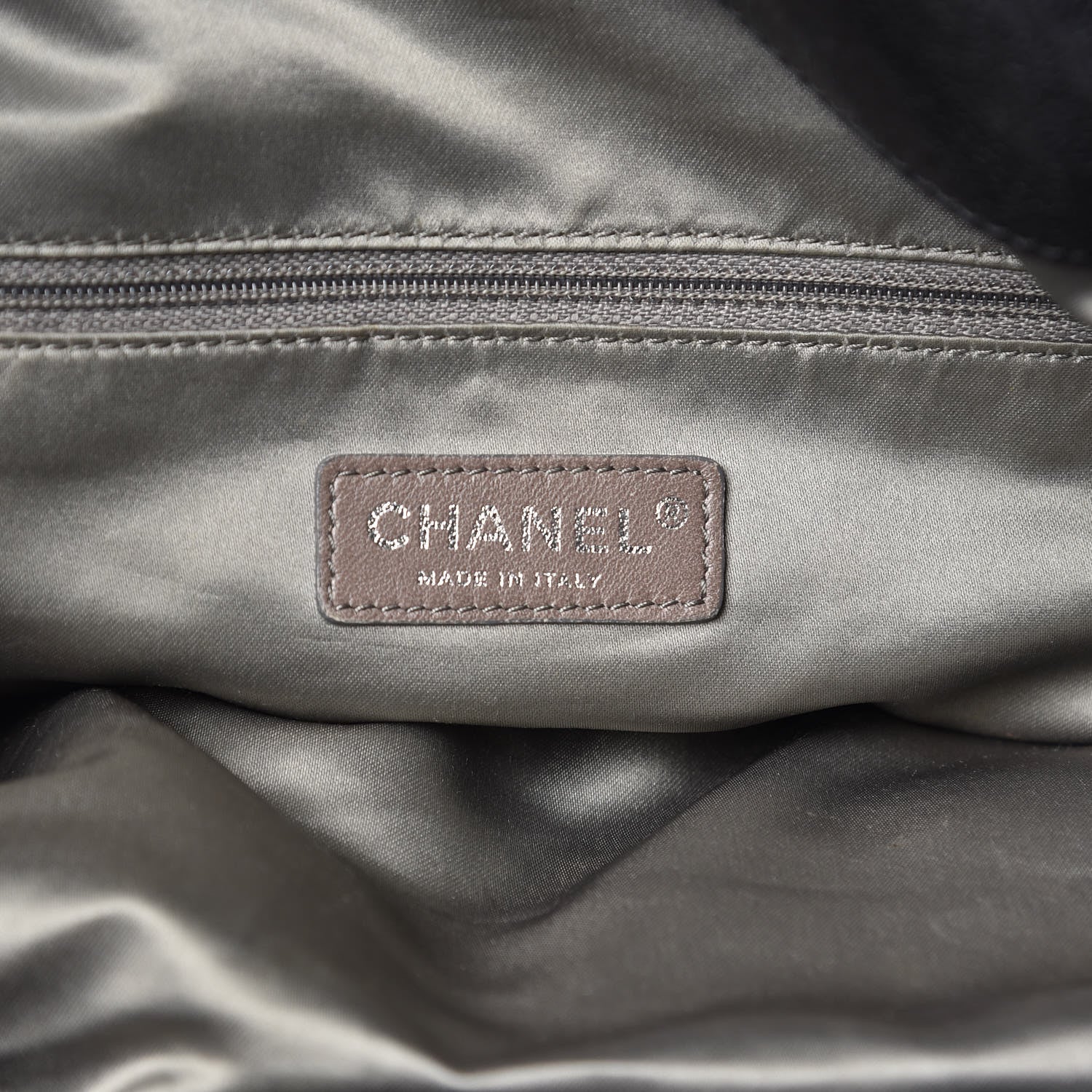 Chanel Glazed Caviar Large Pocket In The City Tote Black 6 of 11