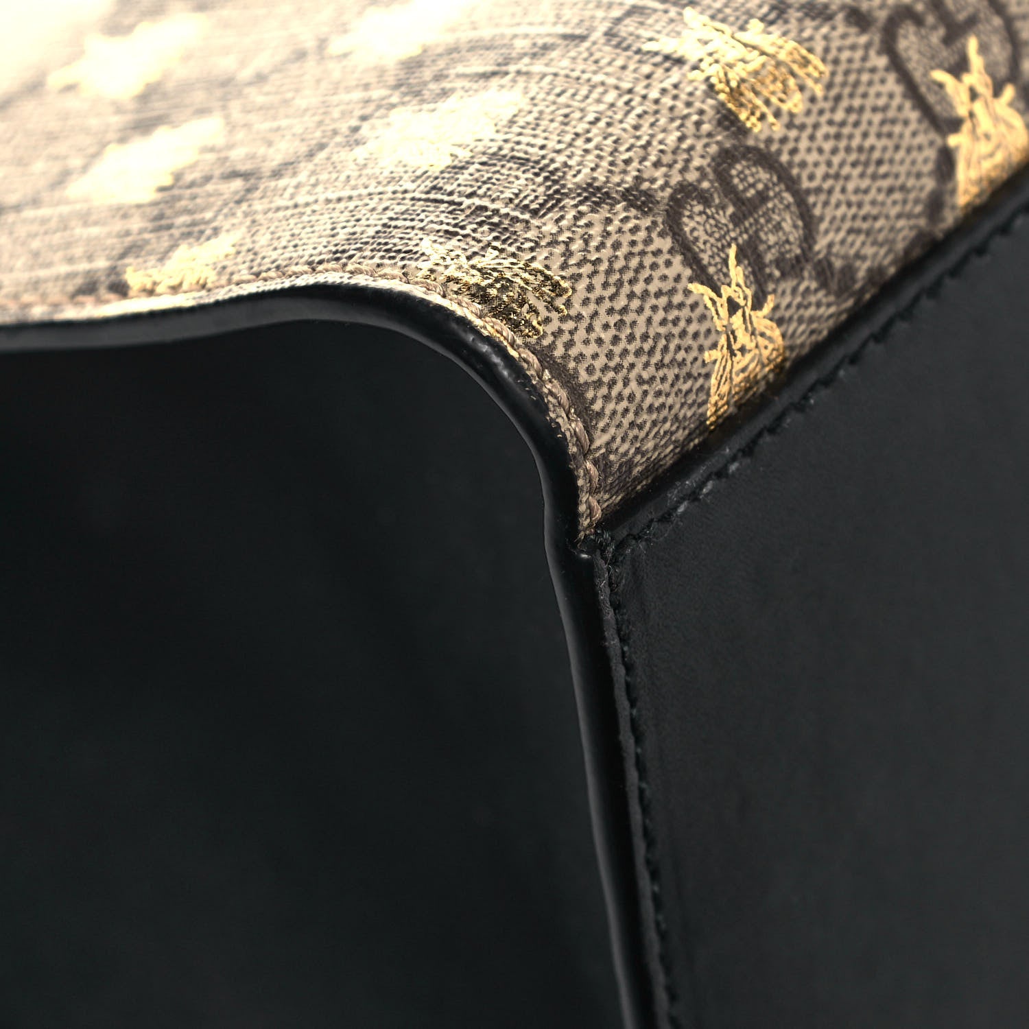 Gucci GG Supreme Monogram Bees Medium Padlock Tote Beige Oro Black 11 of 16