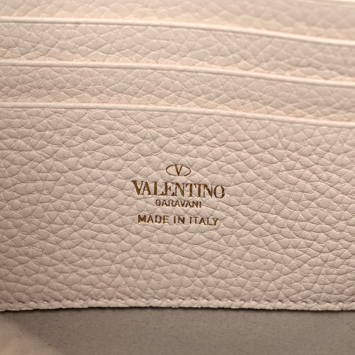 Pebbled Calfskin Rockstud Zip Pouch Ivory