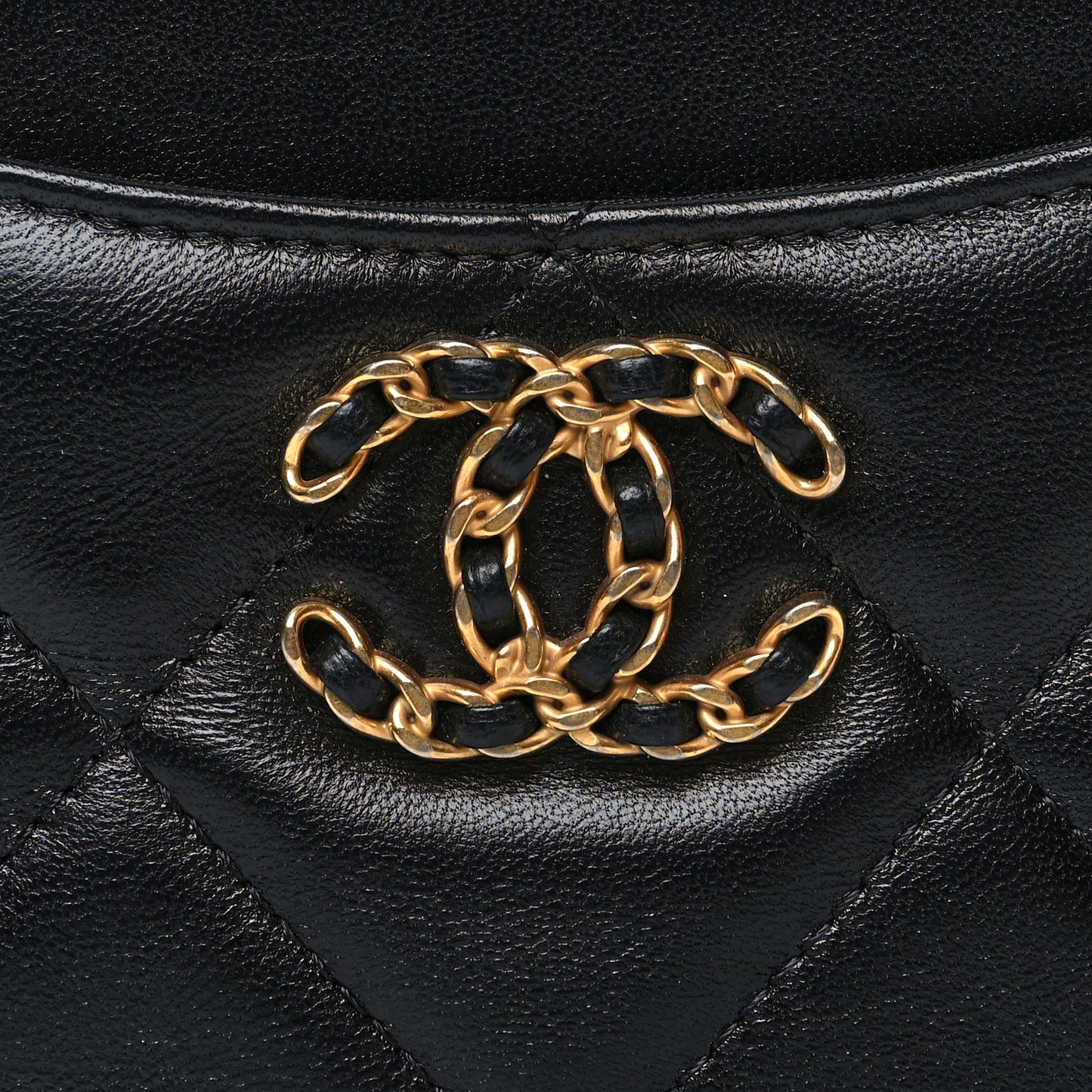 Lambskin Quilted Chanel 19 Zip Card Holder Wallet Black