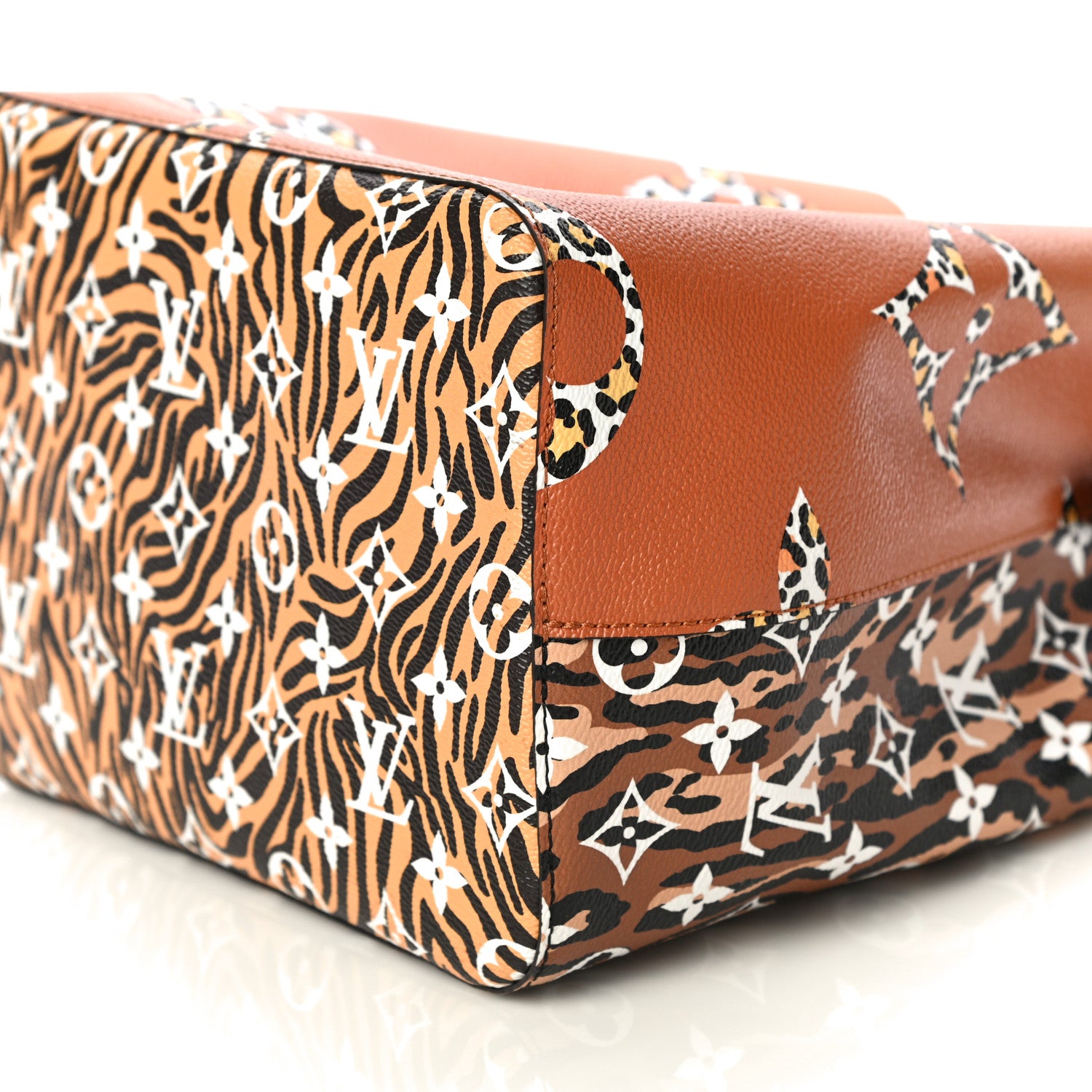 Louis Vuitton Monogram Giant Jungle NéoNoé Caramel 9 of 9