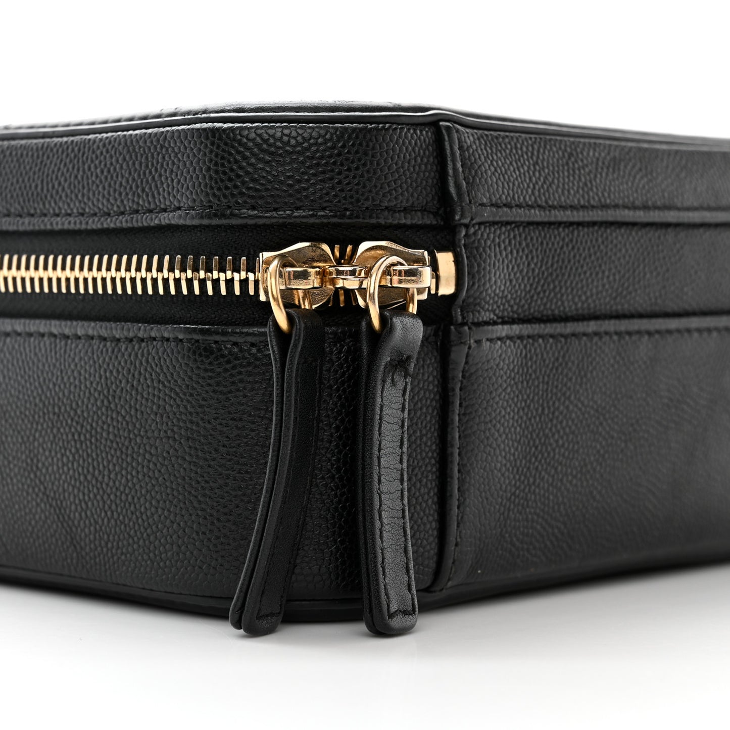 Caviar Quilted Medium CC Filigree Vanity Case Black
