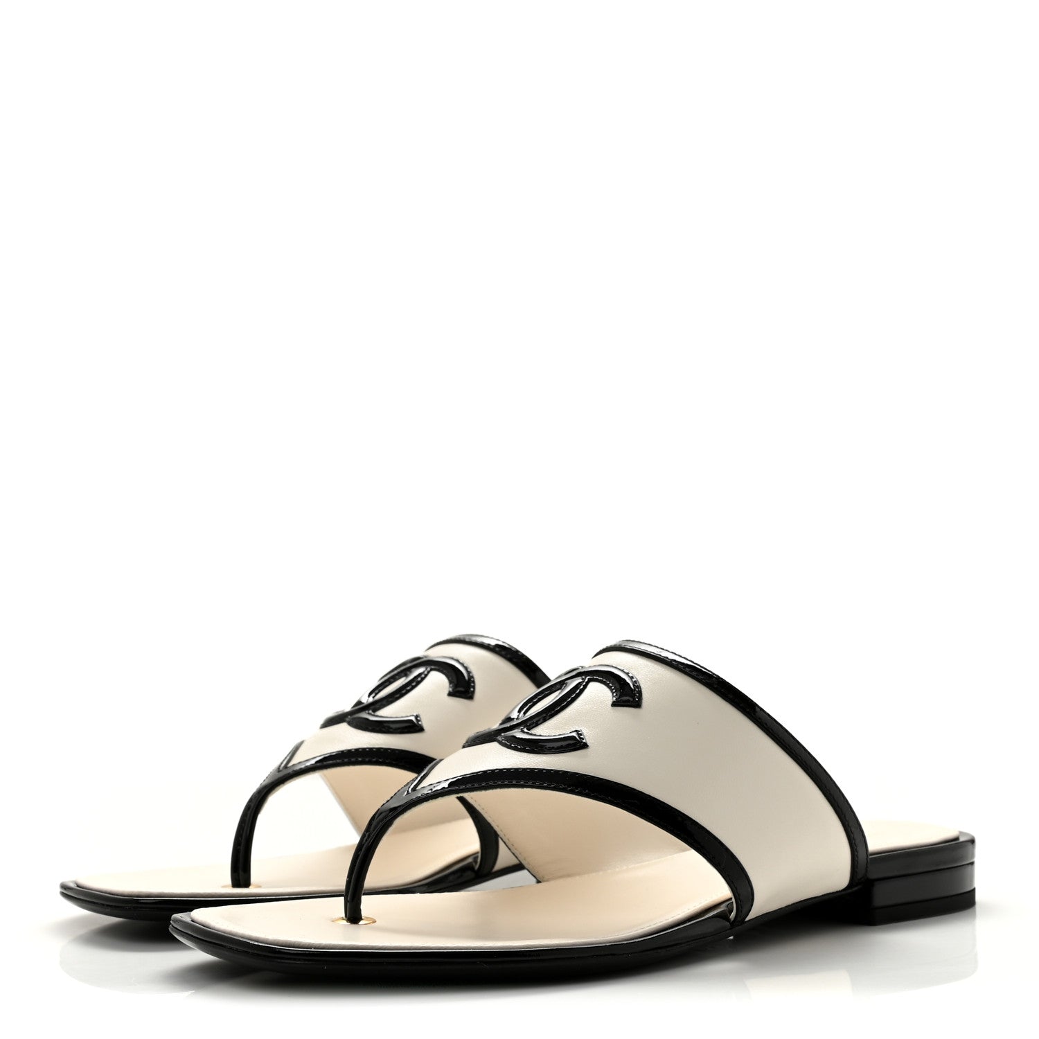 Chanel Lambskin Patent Calfskin CC Thong Sandals 39 White Black 4 of 10