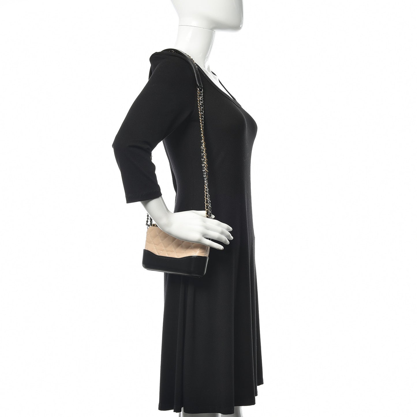 Aged Calfskin Quilted Small Gabrielle Clutch With Chain Beige Black