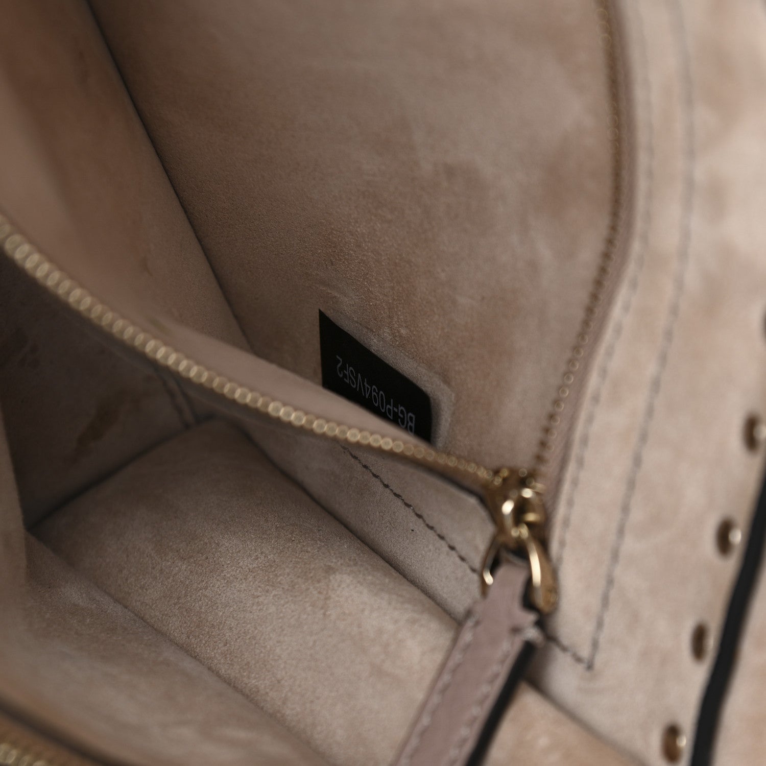 Valentino Garavani Pebbled Calfskin Small Rockstud Single Handle Flap Bag Poudre 7 of 14