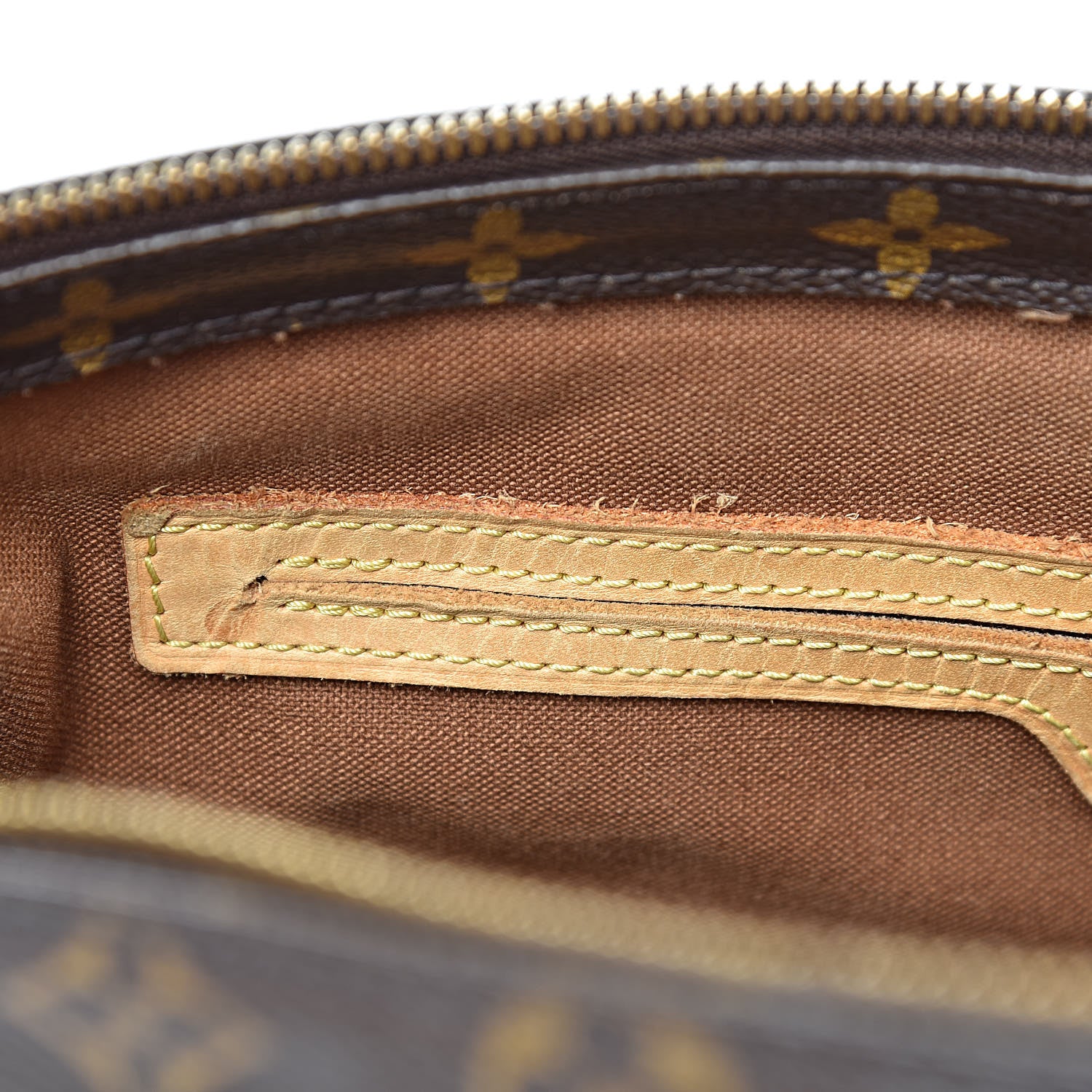Louis Vuitton Monogram Cabas Mezzo 12 of 25