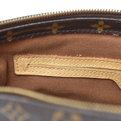 Louis Vuitton Monogram Cabas Mezzo 12 of 25