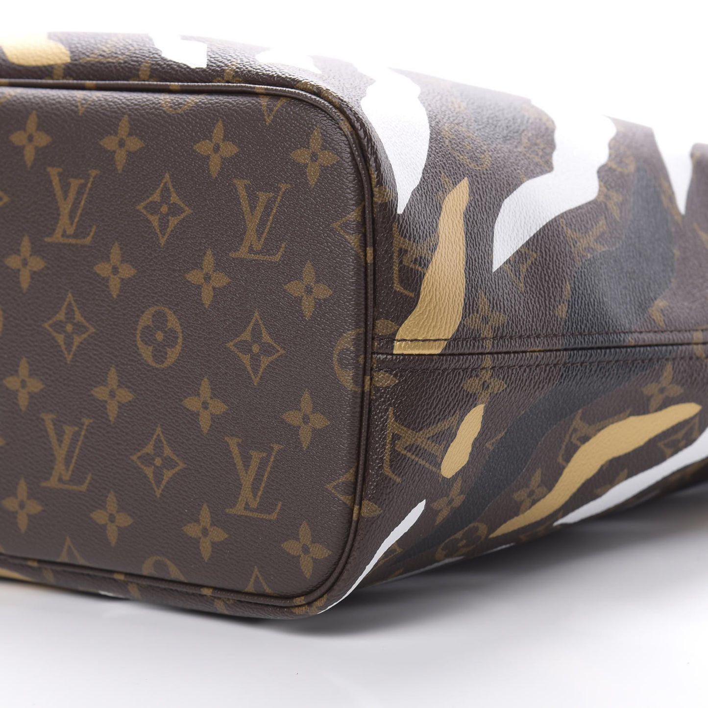 X LOL Monogram Neverfull MM Gold Silver