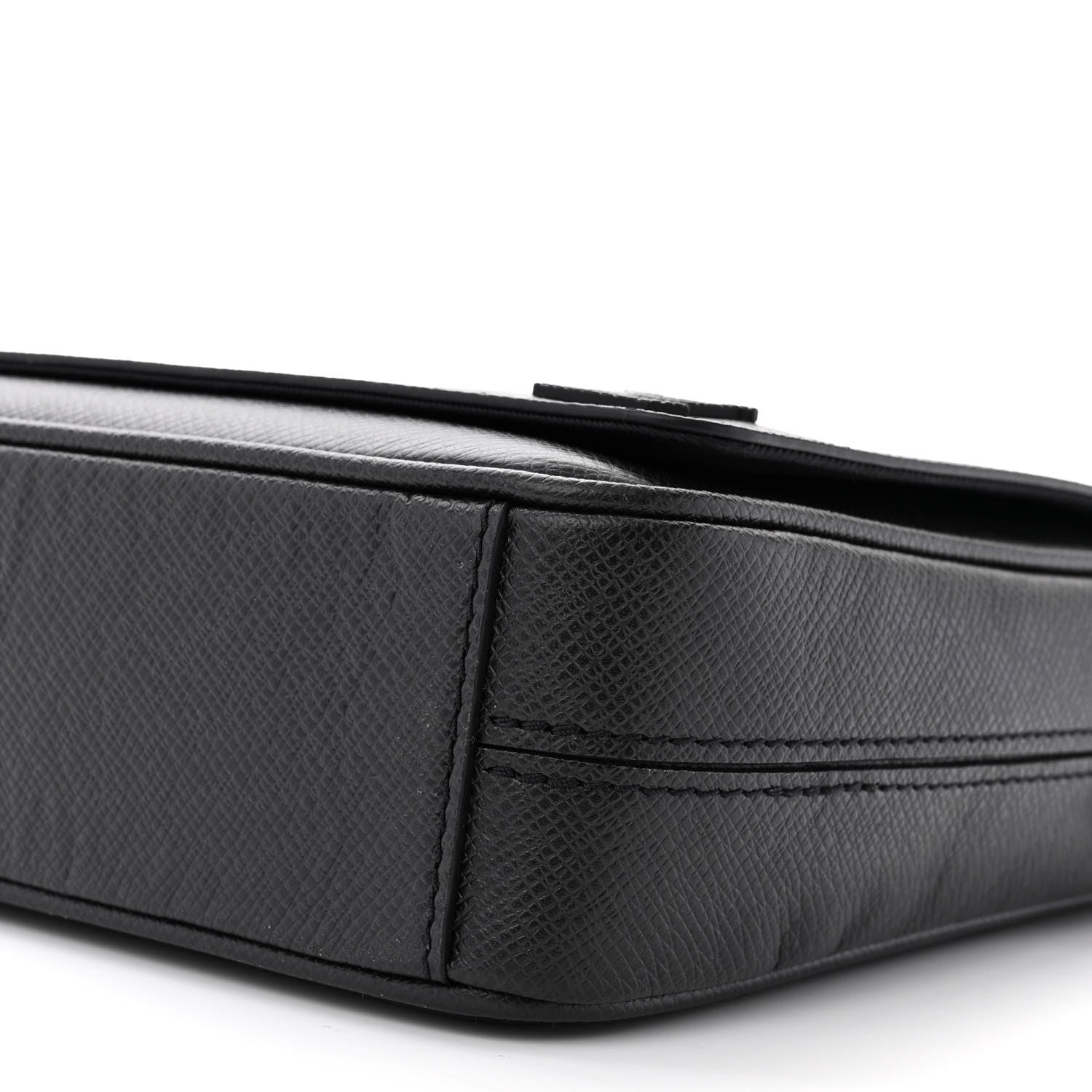 Louis Vuitton Taiga District PM Black 9 of 10