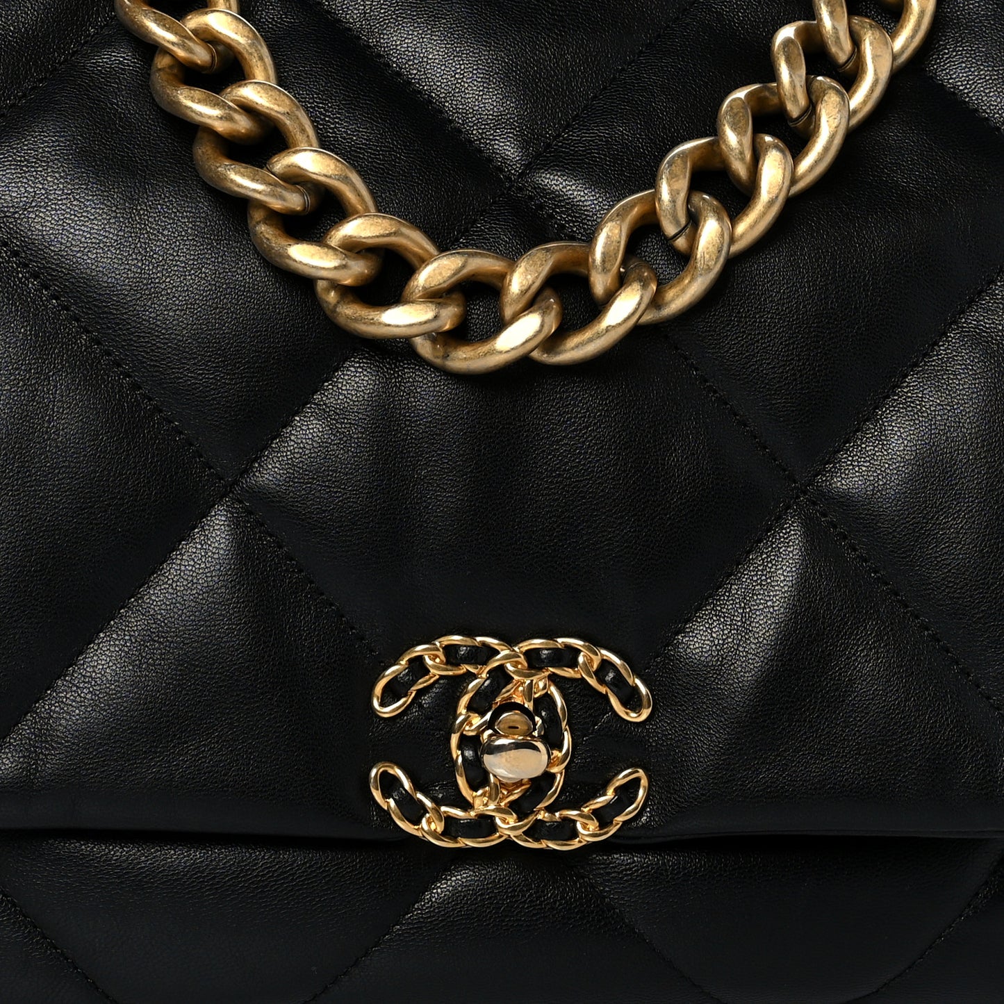 Goatskin Quilted Maxi Chanel 19 Flap Black