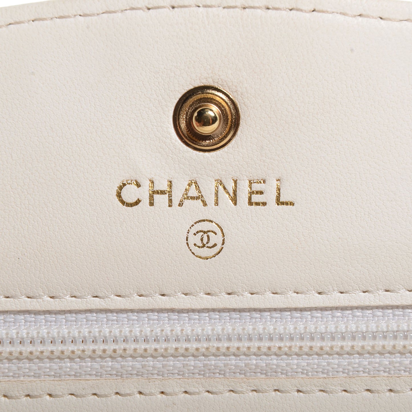 Caviar Timeless CC Wallet on Chain WOC White