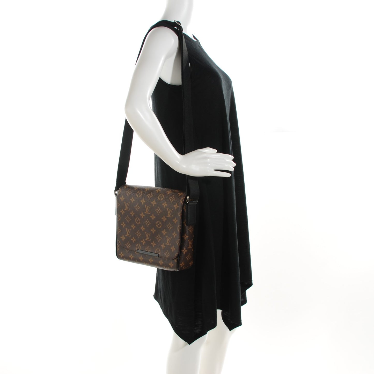 Monogram Macassar District PM