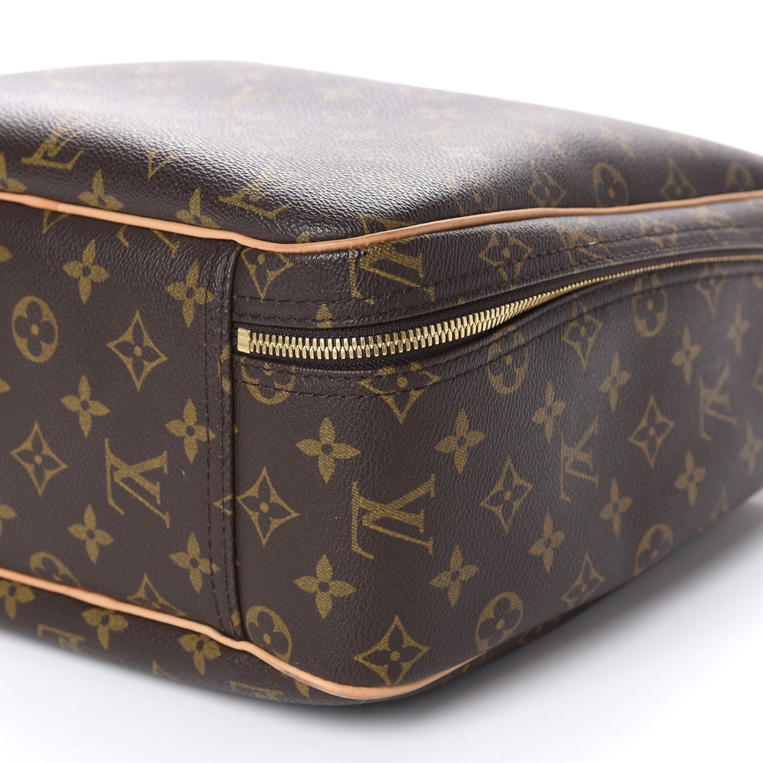 Louis Vuitton Monogram Excursion Shoe Bag 7 of 10