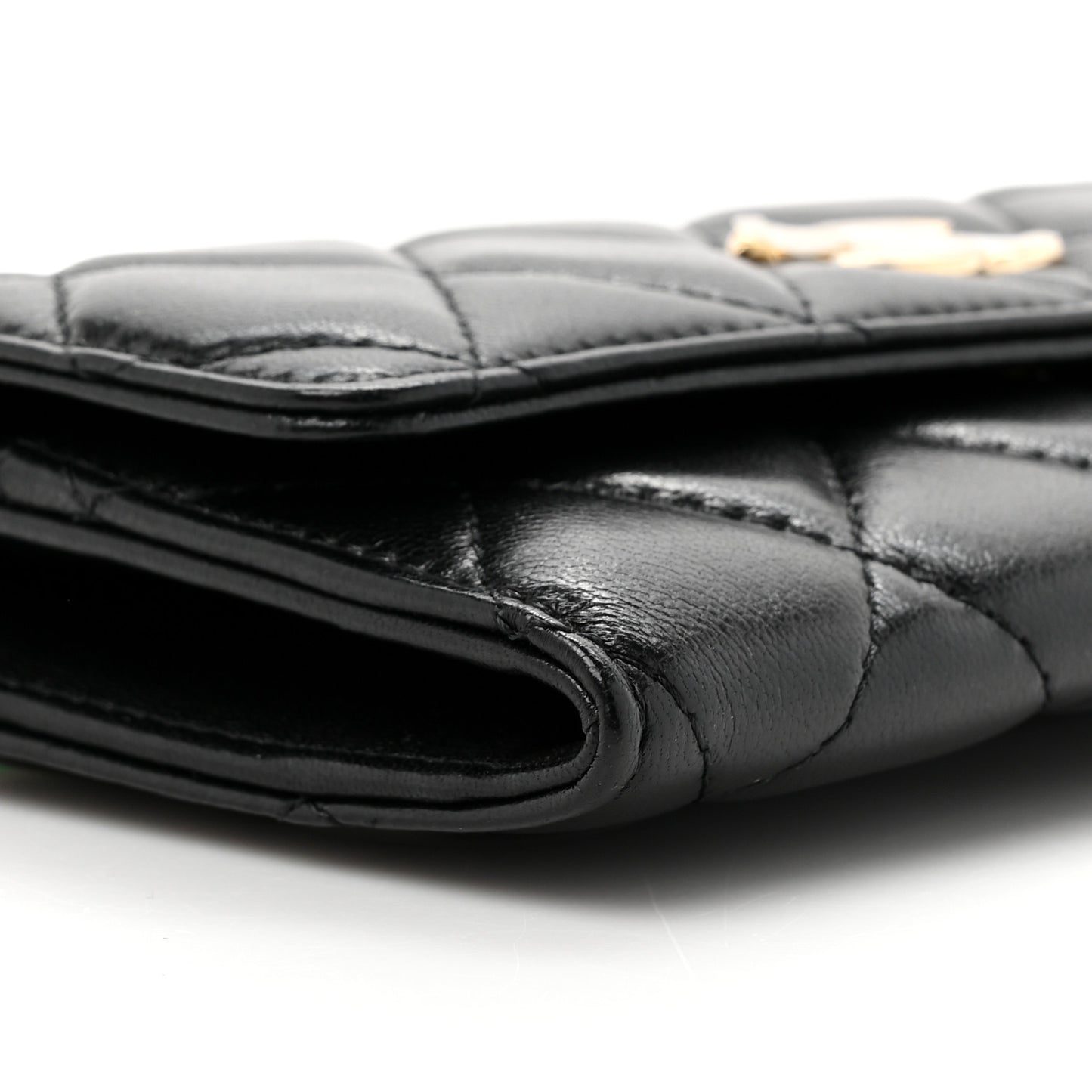 Shiny Lambskin Ribbon Quilted Clutch With Chain Black