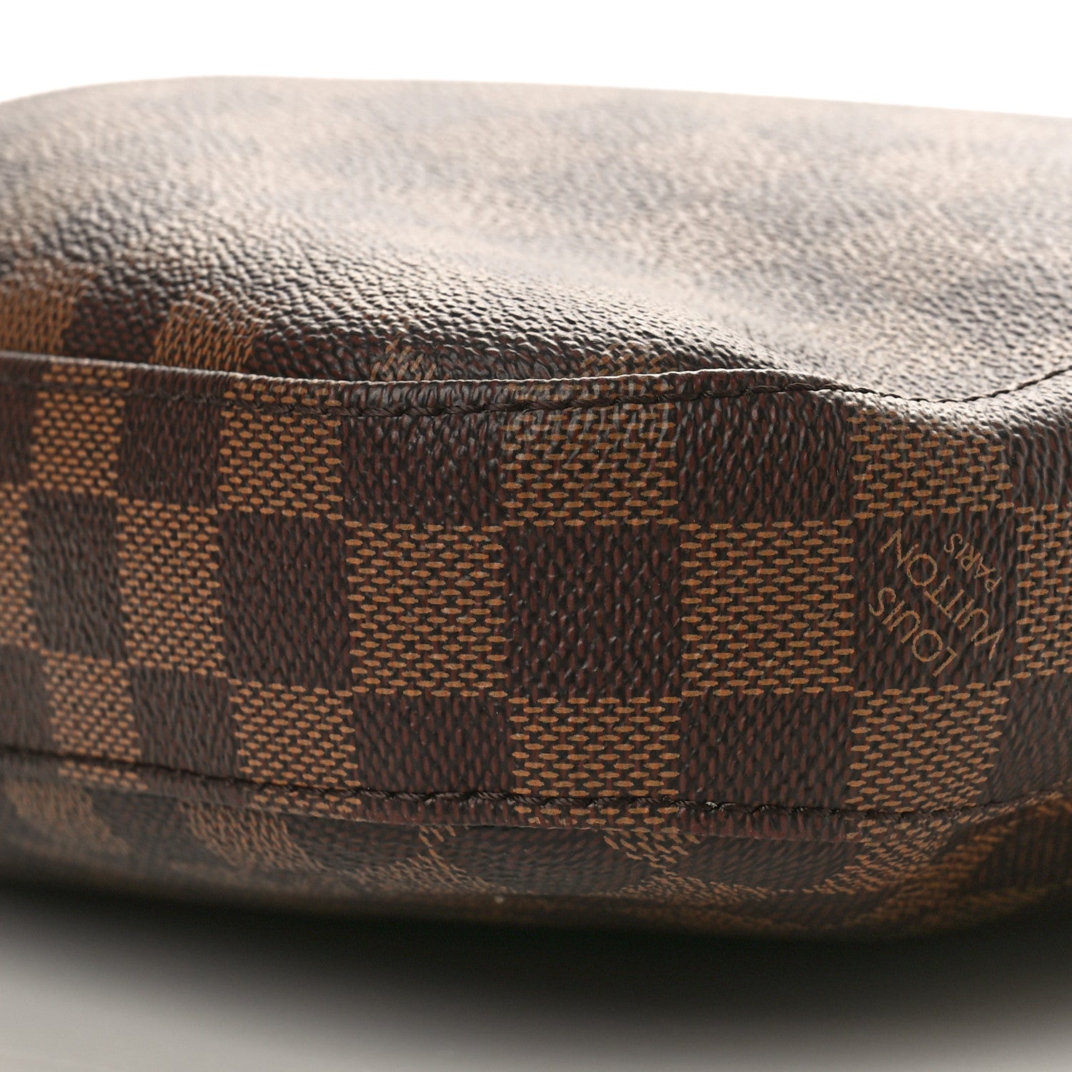 Louis Vuitton Damier Ebene South Bank Besace 9 of 9
